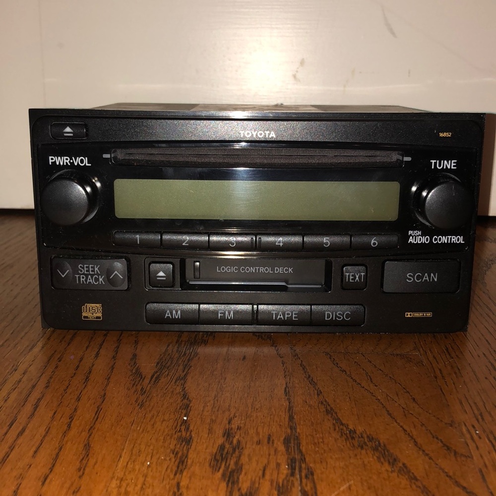 2005 4Runner Factory Radio